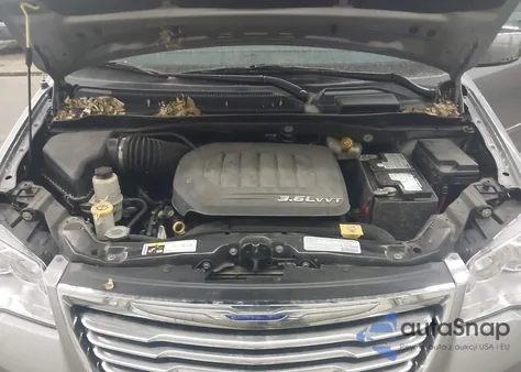 2013 Chrysler Town & Country Touring-L из США, поврежденный, VIN 2C4RC1CG3DR589960